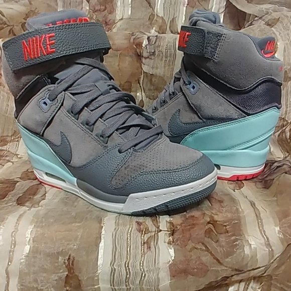 nike sky hi revolution